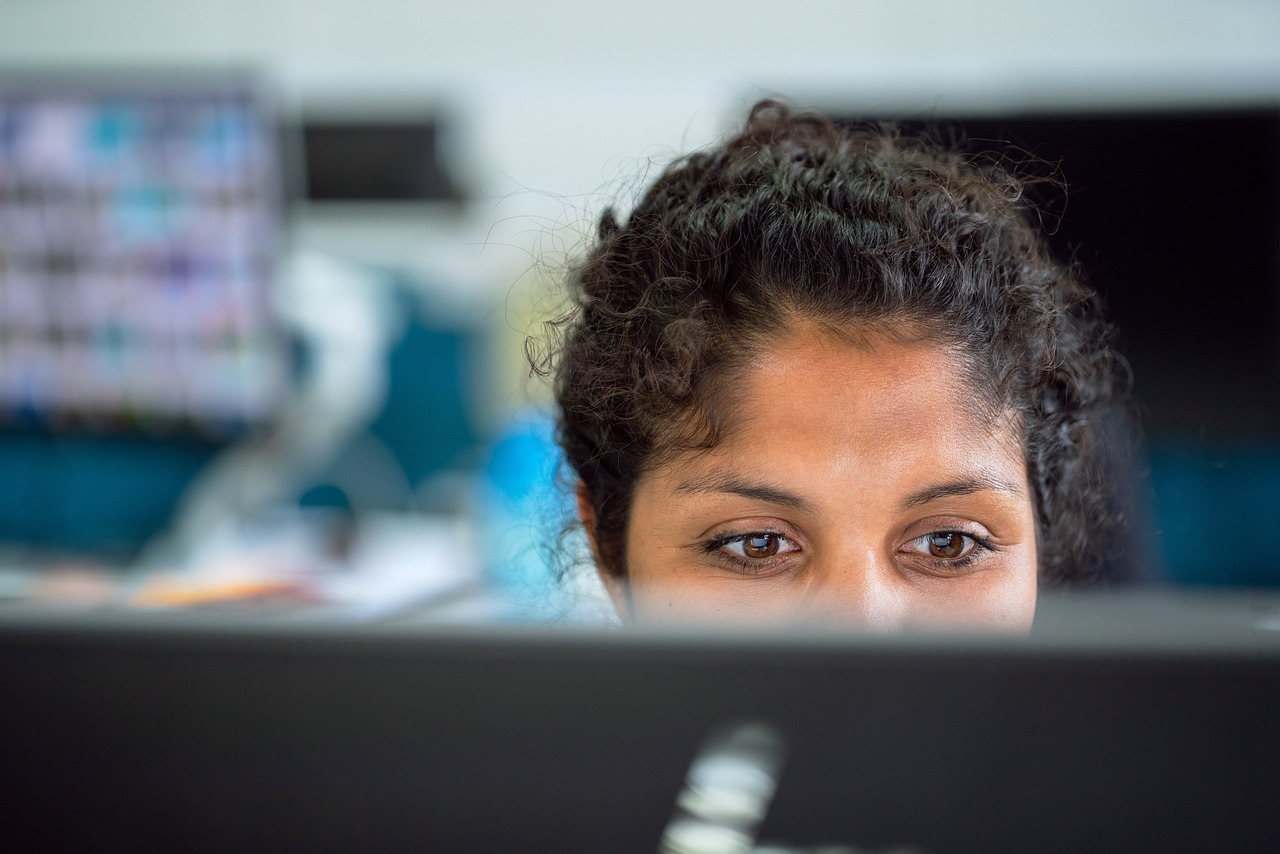découvrez les meilleures pratiques d'onboarding des employés pour assurer une intégration réussie, améliorer la satisfaction et la productivité dès le premier jour.