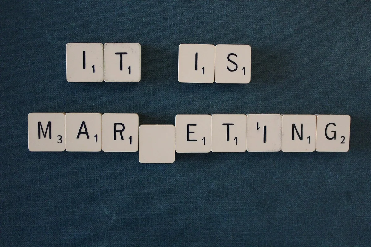 What is SEM vs SEO? La différence que la plupart des guides ratent